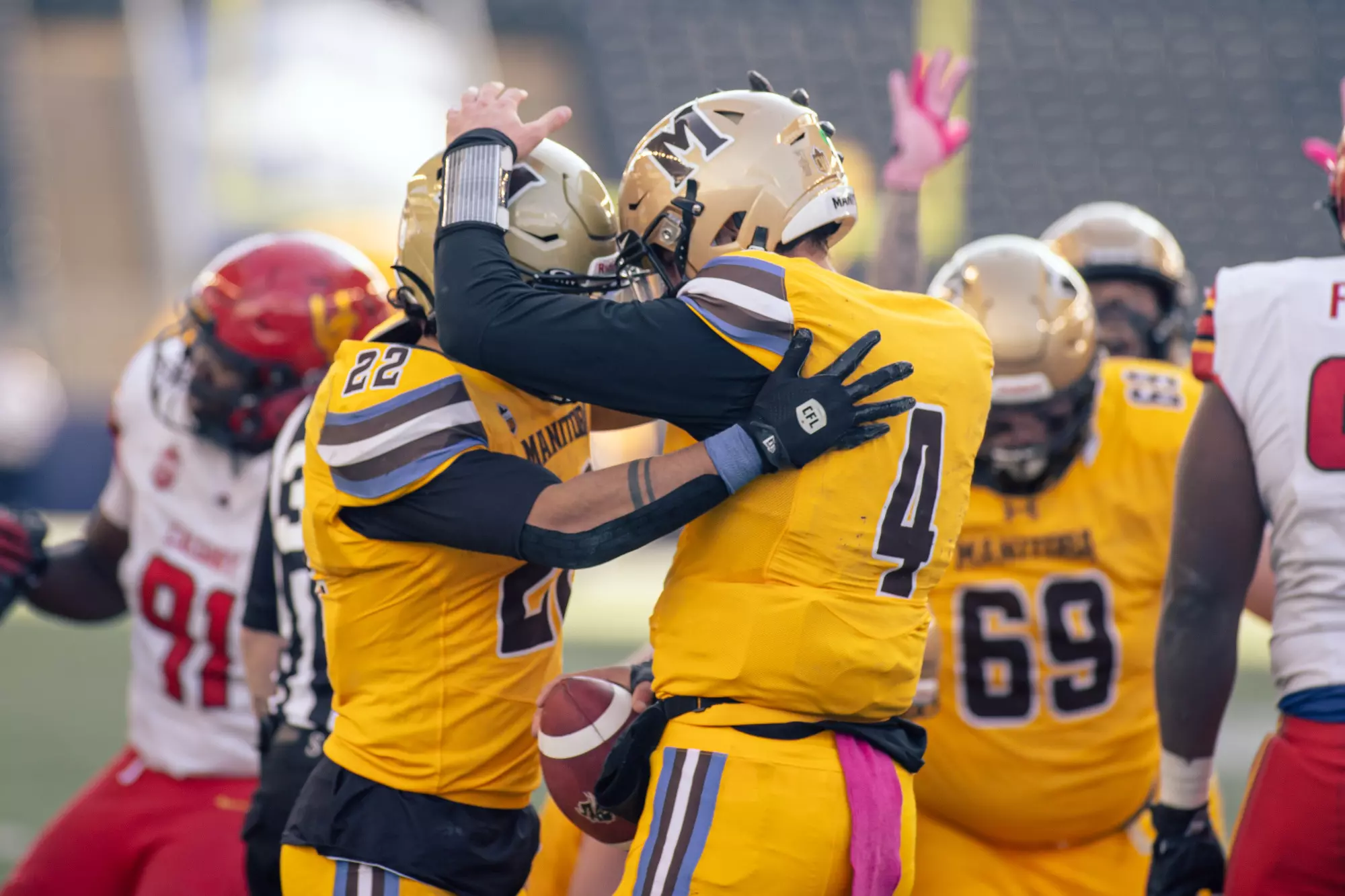 'This team fights until the end:' Bisons erase ten-point deficit, win 33-31 in seniors game